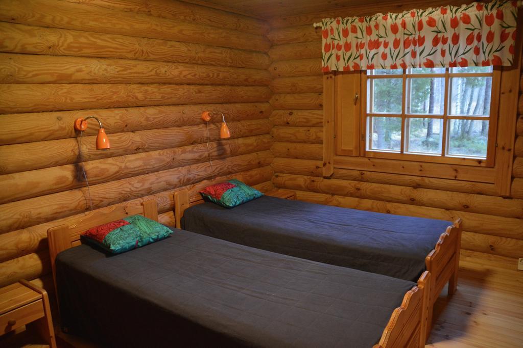 Lomapesae Cottages Pertunmaa Zimmer foto